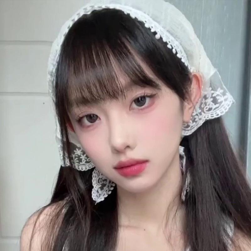 Prancūziška Idiliška Balta Nėriniuota Trikampė Skarelė Galvos Juosta Prancūziška Krepšio Galvos Mada Nuotrauka Gėlė