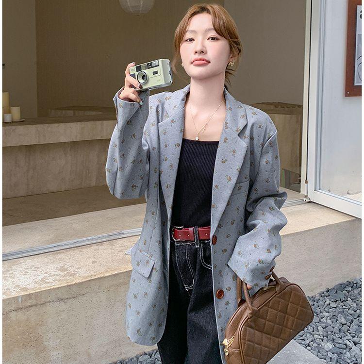 Chic Petite Grey Floral Blazer for Women, Ideal for Spring and Fall, Korean Style, Sophisticated Design