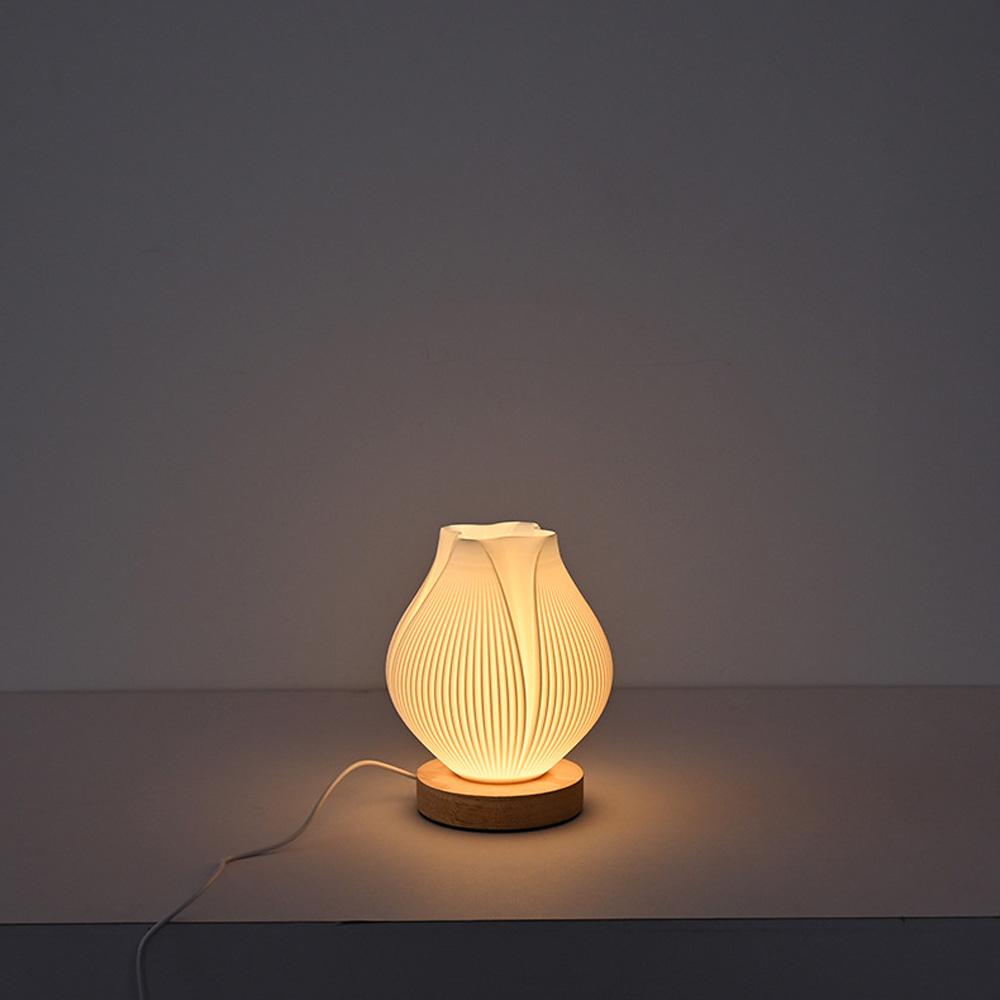 Lampă de masă mică reîncărcabilă modernă, simplă, de noptieră, decorare romantică, cameră de nuntă, lampă ambientală, lumini de noapte B&B