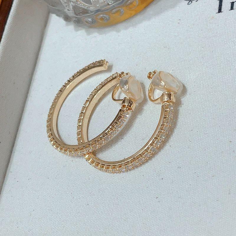 

Super Flash Rocking Elegant Full Diamond Ear Clip Painless Exquisite No Pierced Fancy Fashion Fashion Earrings Jewelry Female Swinging Ear ClipWide Edge Full of Diamonds [Gold]