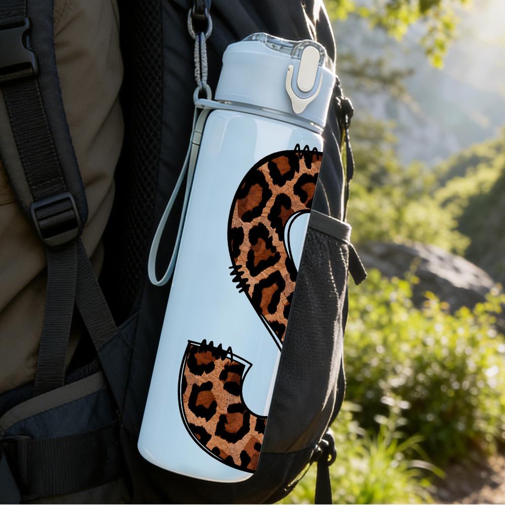 1PC Leopard Print Letter S Monogram 750ml Color Plastic Sports Water Bottle Leakproof Flip Straw Lid Suitable for Sports Office Home Use
