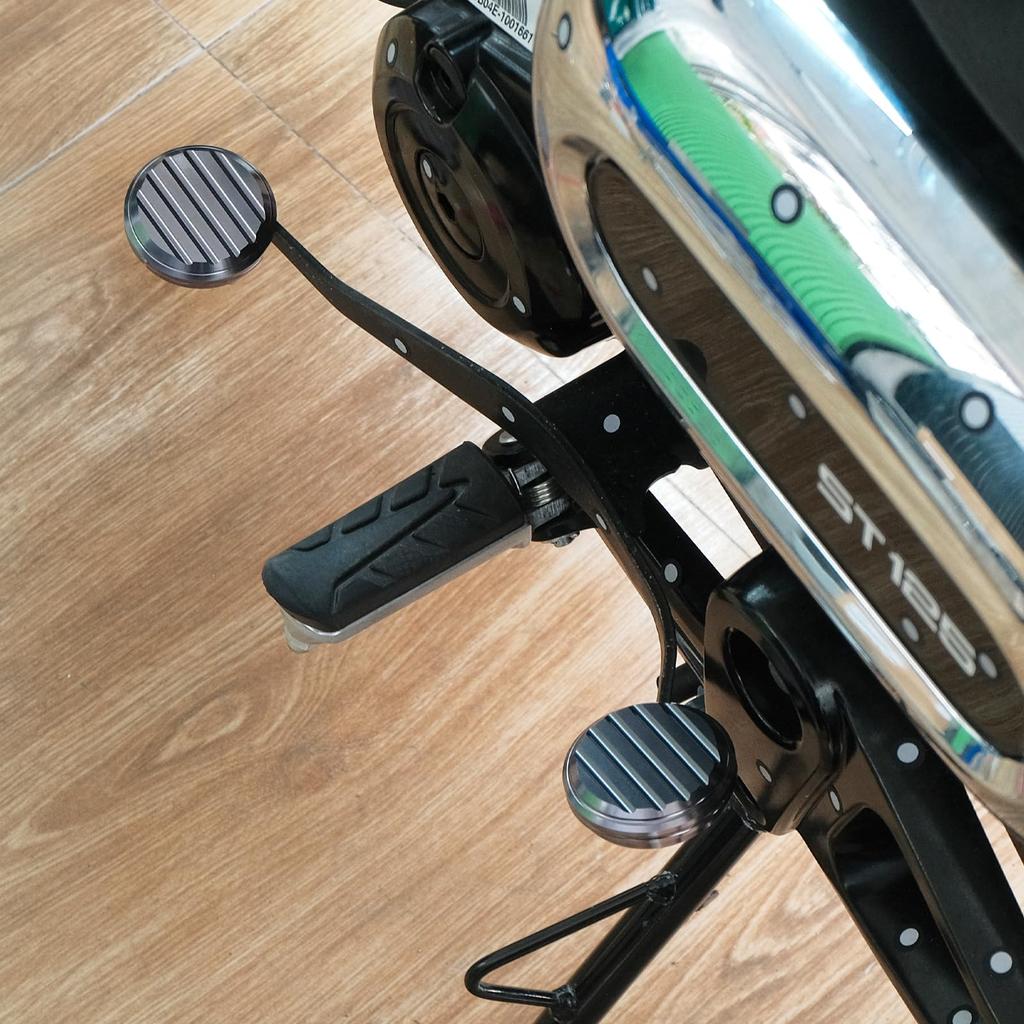 Honda Ducks 125 Motorcycle Front Rear Shift Pedal Anti-Slip Cover [Fits DAX 125 2022/2023/2024] (Titanium)