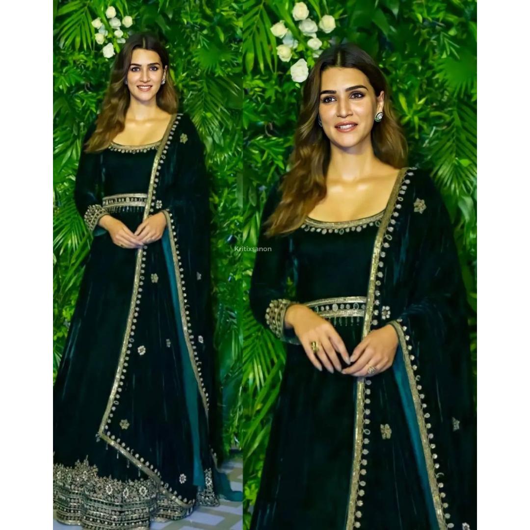 

Фирменное и разработанное платье высшего качества с дупаттой с высокой степенью связи.