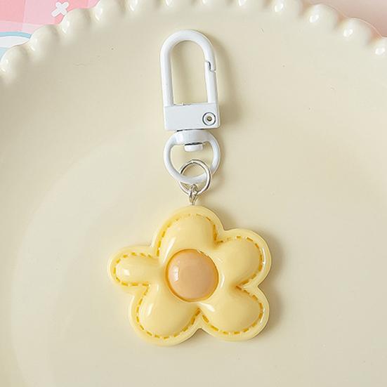 6Pcs Keychain Imitation Leather Texture Flower Shape Keychain Pendant with Alloy Buckle Mobile Phone Bag Hanging Ornament