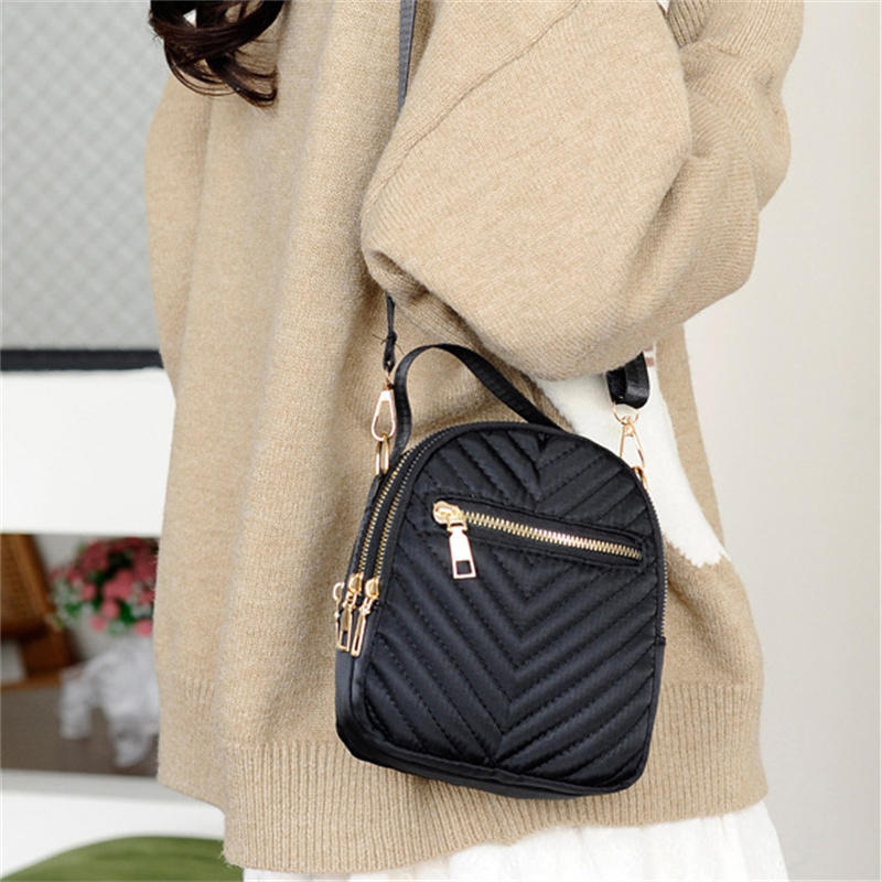 Women's Crossbody Bag Small Trendy PU Leather Shoulder Purse Casual Versatile Vintage Round Phone Bag Travel Daypack