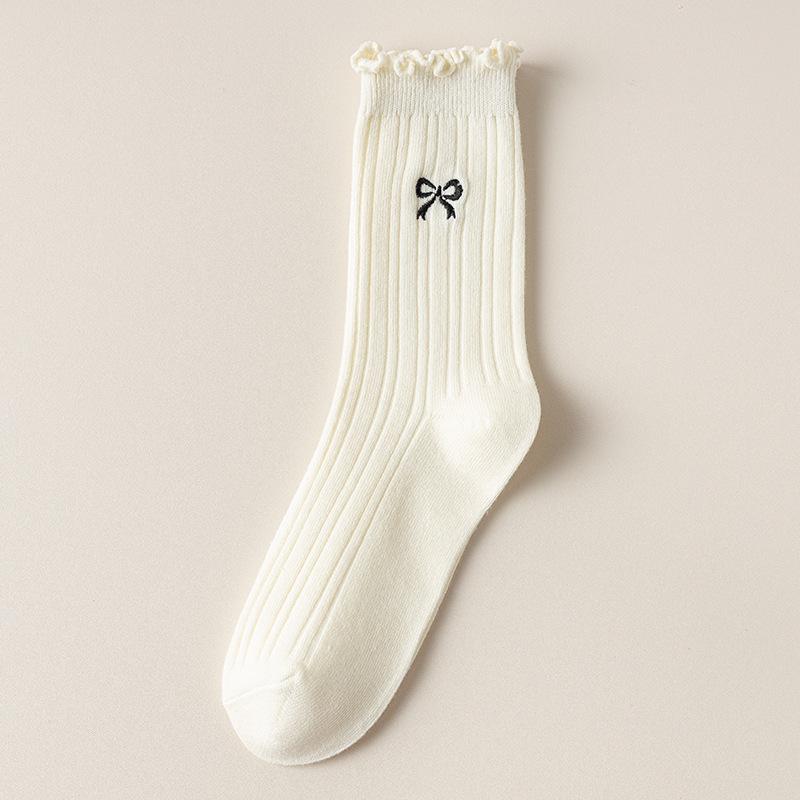 "Women's Anti-Pilling Embroidered Bow Mid-Tube Lace Cotton Socks - Autumn Breathable Style"