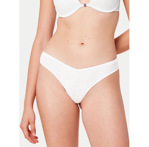 Трусы-стринги Triumph Harmony Spotlight EU 40