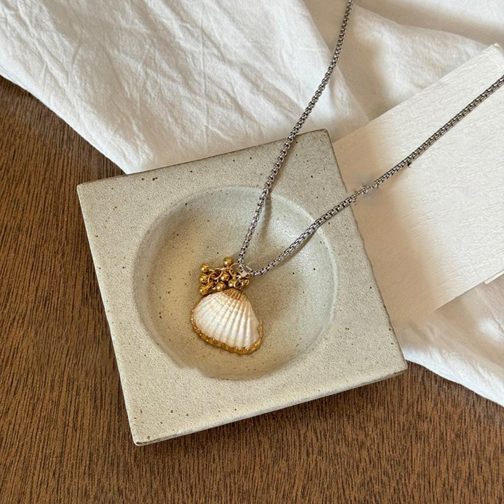 Handmade Scallop Beads Necklace Multiple Strand Chain Choker Shell Pendant Necklace Sweet Style