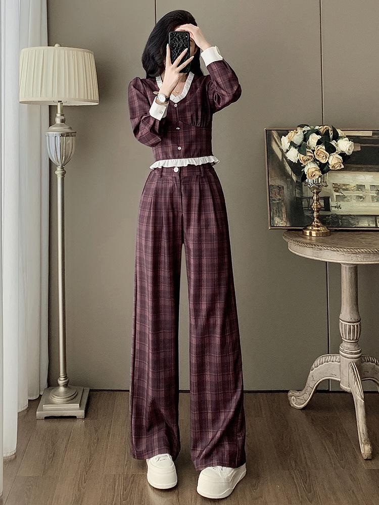Autumn 2025 Women's Retro Plaid V-Neck Top with Wide-Leg Pants Suit