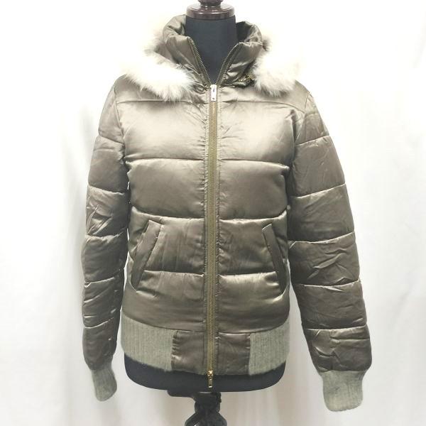 

шкаф/100% шелк/пуховик с отделкой лисьим мехом/прибл.. S/Оливковый/Хаки/ШЕЛК/куртка/джемпер(ИСПОЛЬЗОВАЛ)