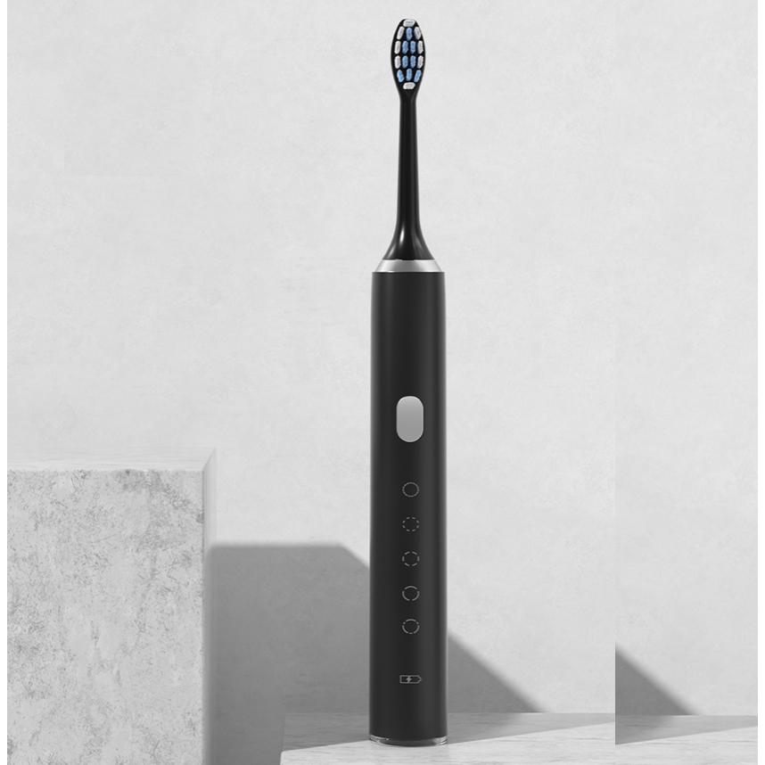 

Мягкая щетка, пять режимов чистки, электрическая зубная щетка