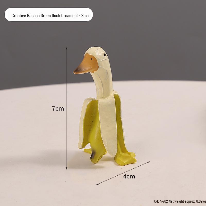 Banana Duck Resin Ornament: Creative Prank Desktop Decoration