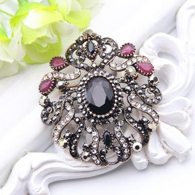 Vintage Women's Brooch Ethnic Banquet Jewelry Antique Gold Color Poly Chromatic Resin Brooch Brooch