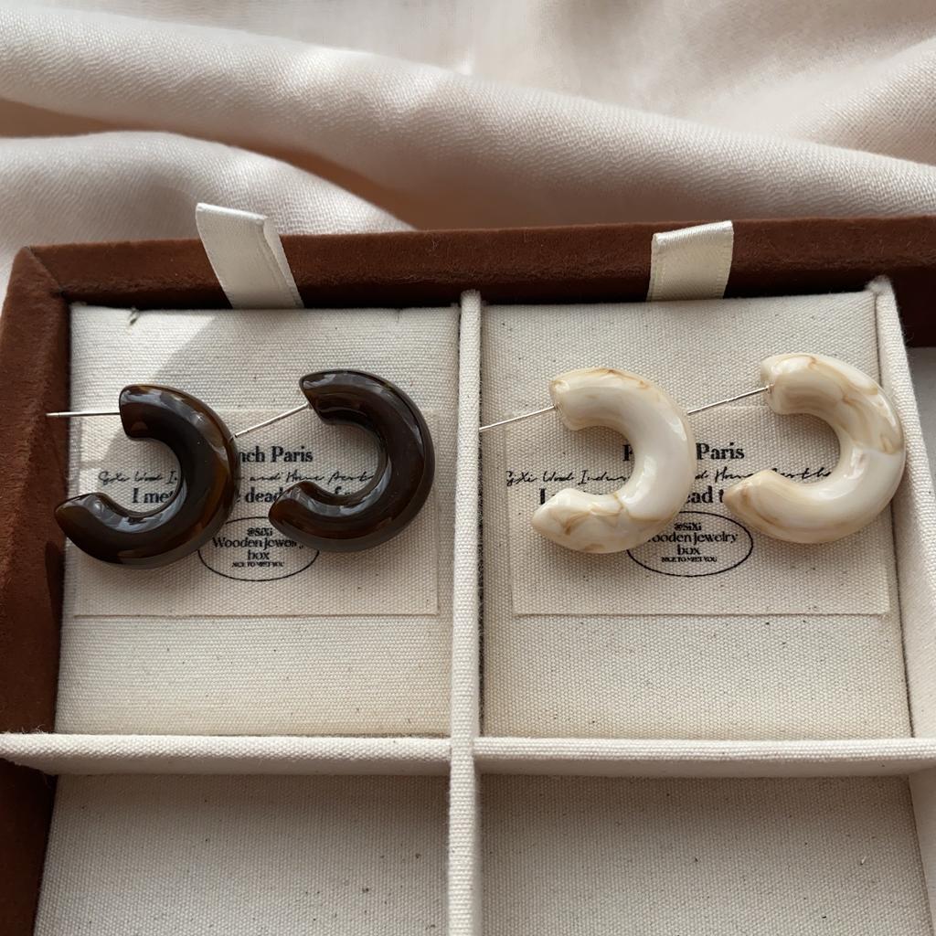 Simple Semicircular Earrings, Earrings, Retro Resin, Personalized Niche, Unique Design, High-End Earrings, Light Luxury