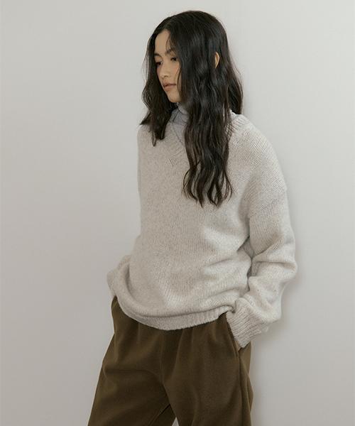 Lingseoul Baby Alpaca V-Neck Kint Top-Melange