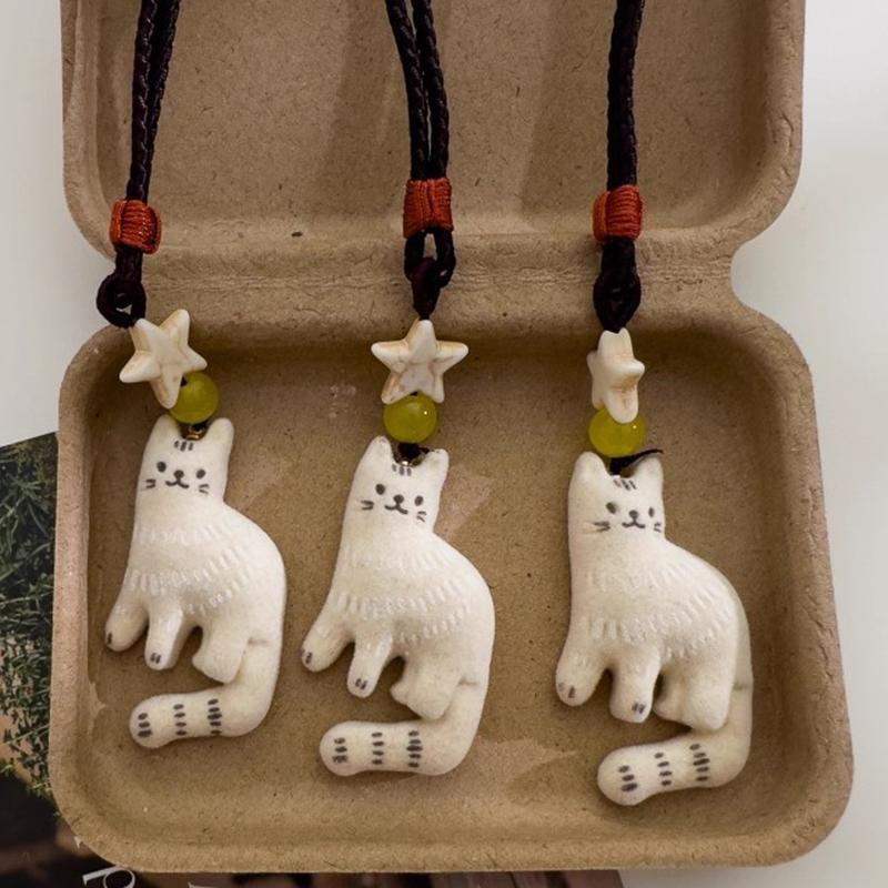 Korean Style Retro Cat Pendant Necklace Charms Minority Design Beaded Necklaces Jewelry Ornament Clavicle Chain Choker