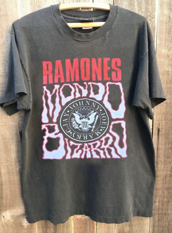 

1992 THE RAMONES Band Tour Charcoal Short Sleeve Unisex T shirt Vtg KH18857 Unisex T-Shirt L