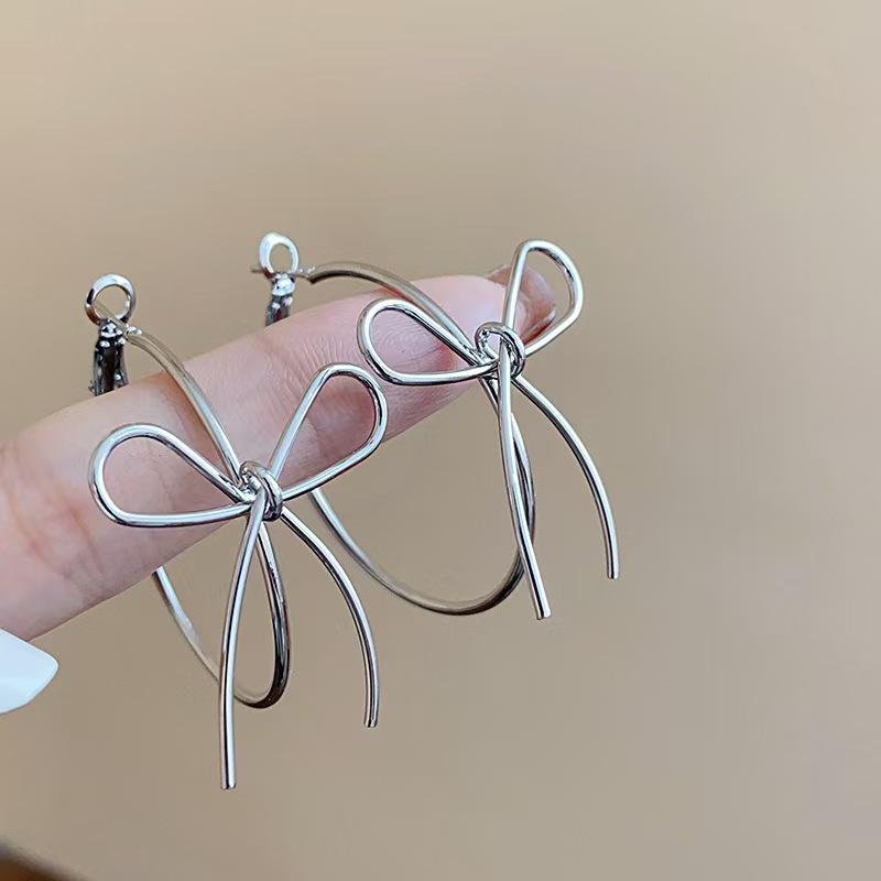 Fashion Zinc Alloy Color Bowknot Hoop Earrings For Women Egirl Simple Metal Long Bow Pendant Earrings Aesthetic Y2K Zircon