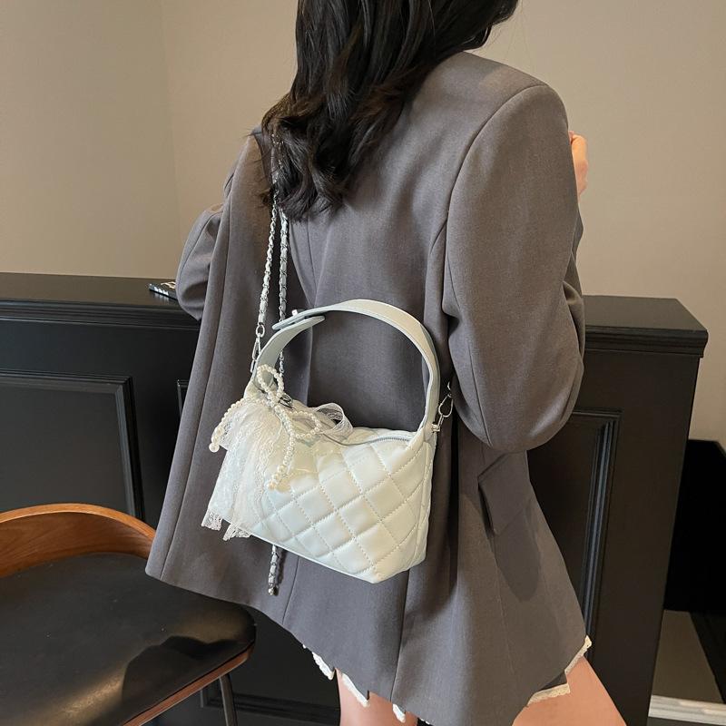 

Fashion diamond chain bag women s 2025 new versatile messenger bag portable pillow bag жовтий
