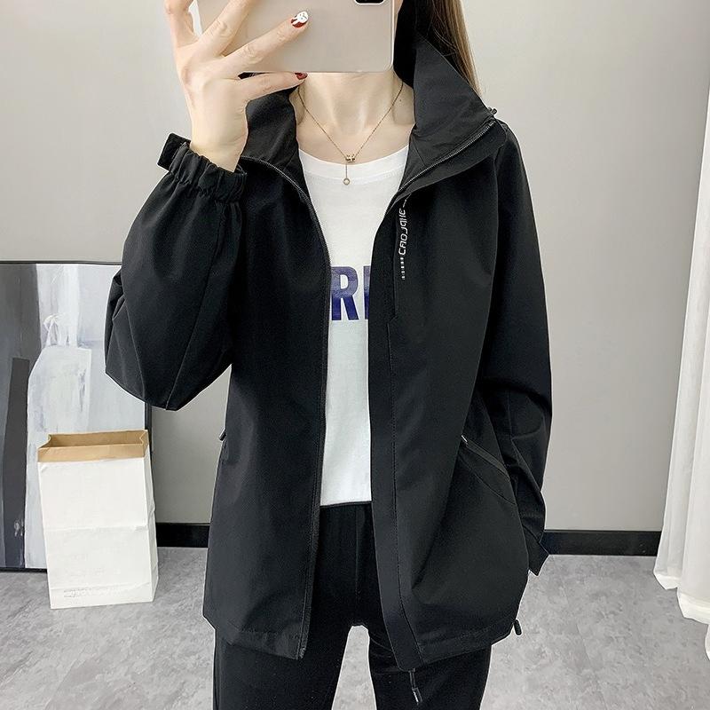 Autumn Couple Jacket Detachable Hooded Jacket Wind Resistant and Water Repellent Everyday Jacket