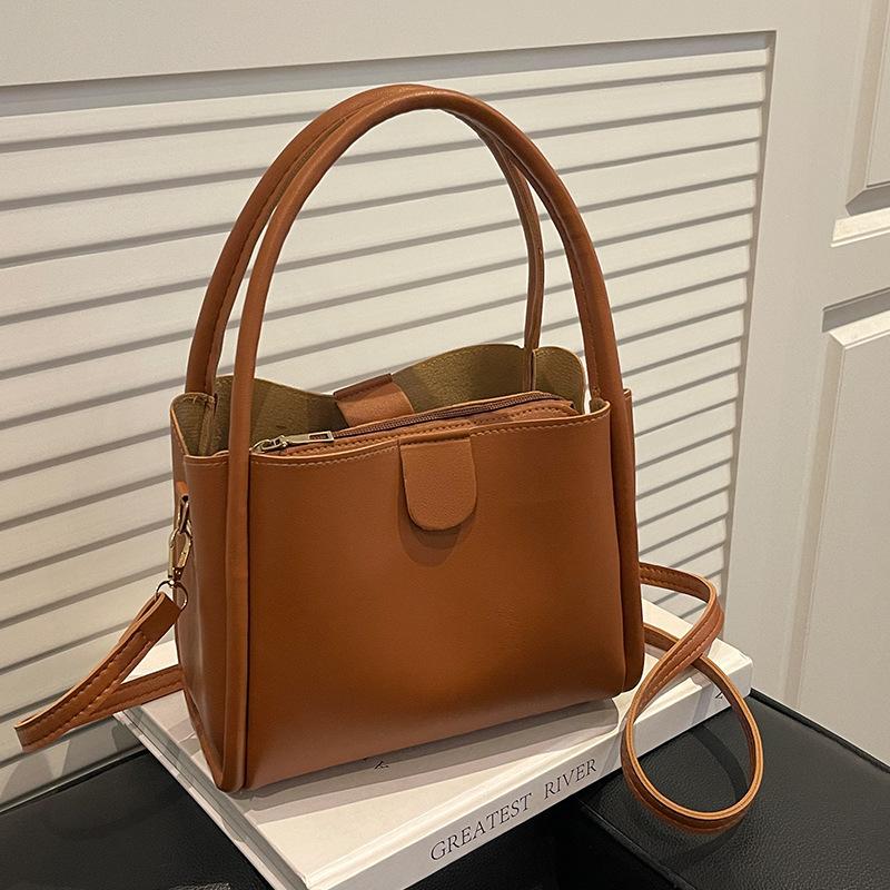 Simple Design, Portable Bucket Bag, Lychee Pattern, Commuting To Work, Retro Vegetable Basket, Large-capacity Messenger Bag.