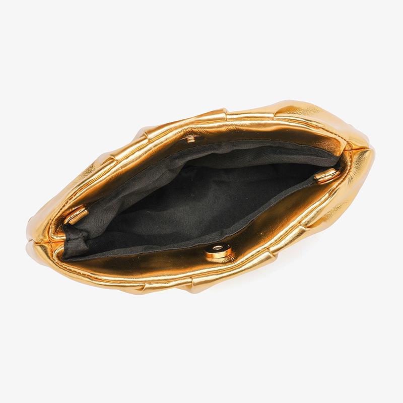 Metallic Pleated Dumpling Clutch - Luxurious Chain Bag for Parties