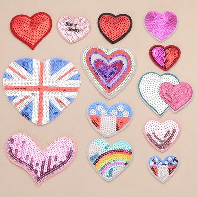Broderie de perles Étiquette de fleur Paillettes PET Amour Étiquette en tissu Accessoires de vêtements Série Saint-Valentin Autocollants brodés Autocollants en tissu DIY