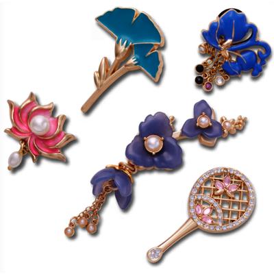 Elevated Floral Earring Gibitz 5 Set