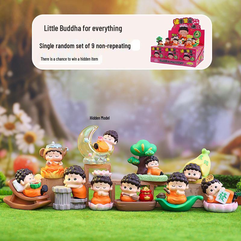 Hot Selling Cat Travel Diary: Blind Box Fashion Resin Figurine - Hand-Painted Cute Cat Desktop Ornament