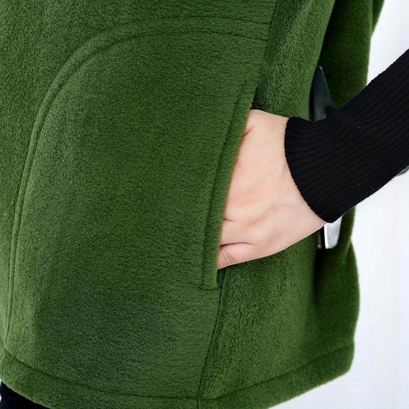 Women's Sportswear Jacket Fleece Waistcoat Fashion Female Vest Mother Autumn Short Warm Imitation Lamb Woolen Oversize