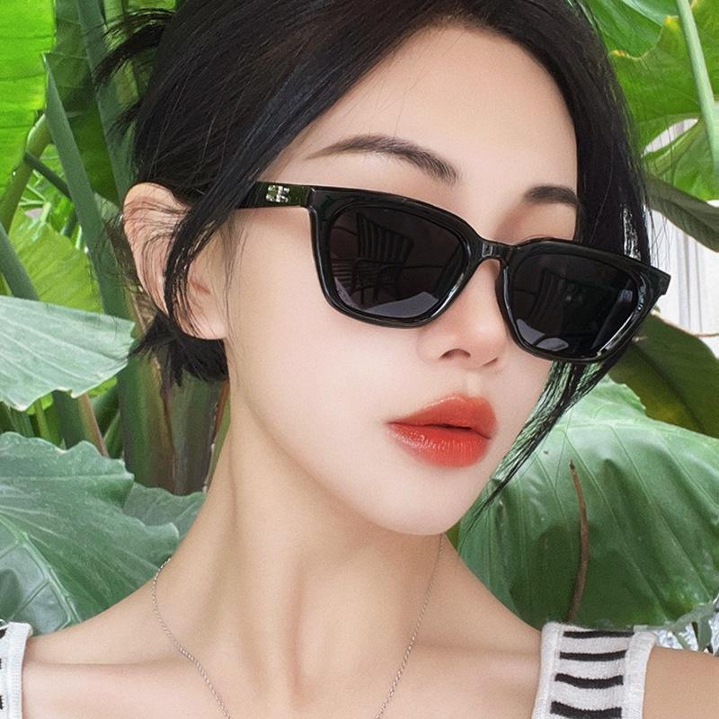 2023 New Small Frame Square Cat Eye Sunglasses With Uv Protection Black