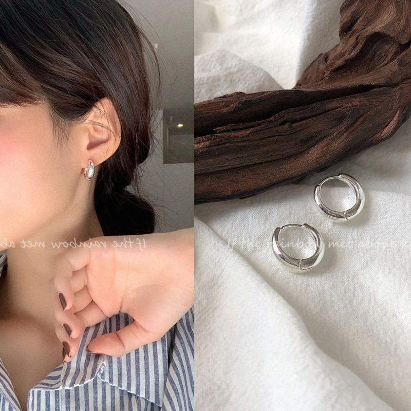 

Golden Women s Fancy Ear Studs Special-Interest Design Simple Bracelet Drop silver earring