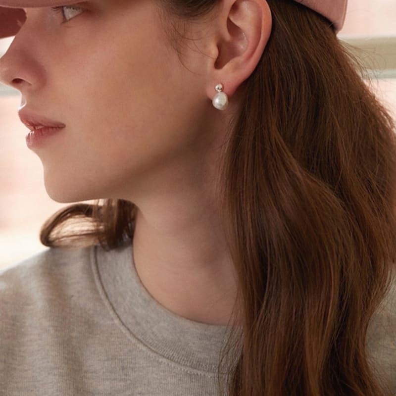 Oar [Silver925] Baroque Pearl Earrings [Choose 1 of 2 Colors]