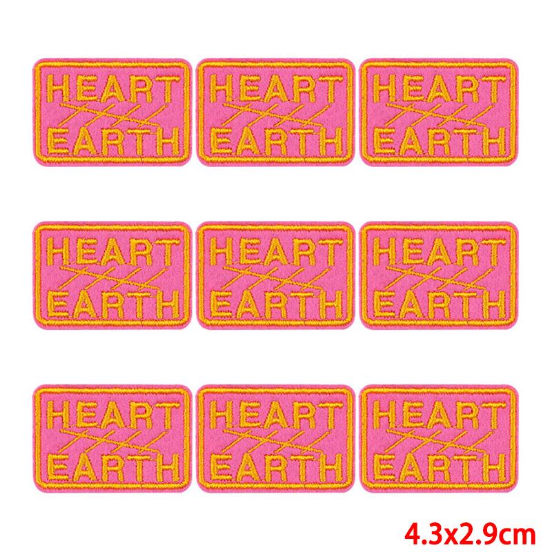 10 Pcs/lot Wholesale Embroidery Patch Iron On Patches For Clothing Patches On Clothes Jackets Decor Applique Sew Supplies