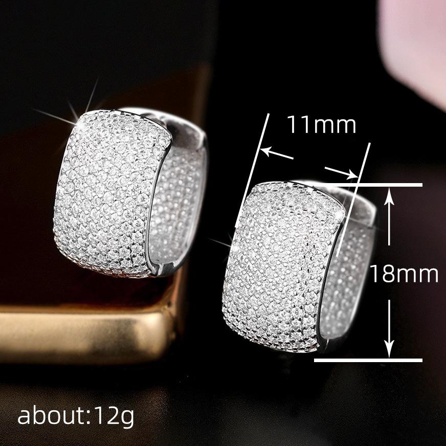 Super Flash Women Full Of Diamond Stud Earrings, Fashionable And Simple Personalized Earrings, Cold Wind And Versatile Square Ear Buckles