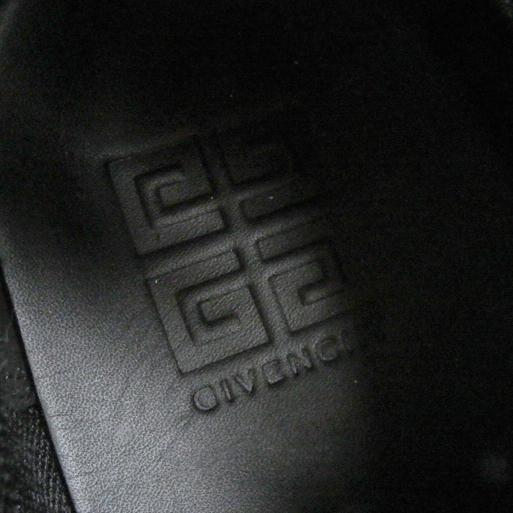 Excellent GIVENCHY Low cut sneakers 4G logo Black White Patent leather mens 44 Used