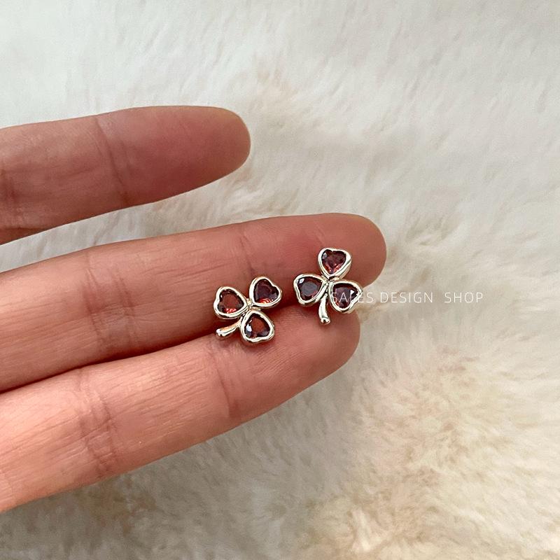 

Korean Heart Leaf Zirconia Stud Earrings - Sweet, Fashionable & Luxurious Women s Jewelry
