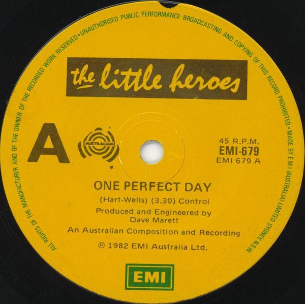 

7inch Record LITTLE HEROES - One Perfect Day EMI679 EMI 1982 UK Rock Used