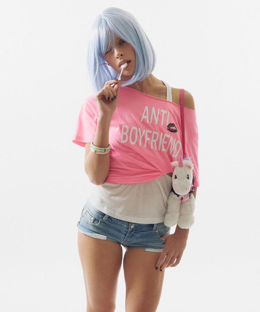 SCULPTOR Anti Boyfriend Tee Neon Pink