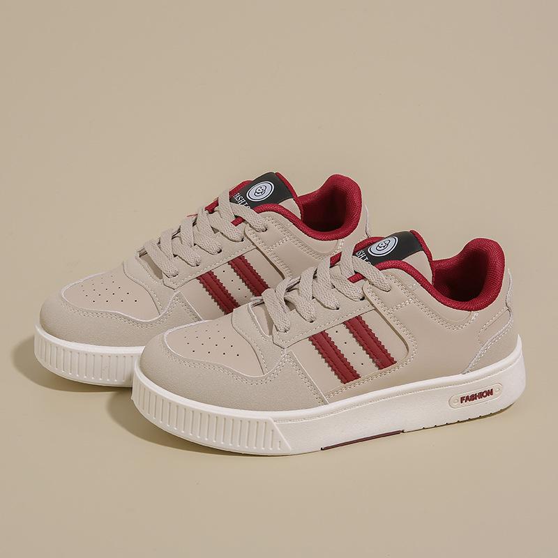 

2025 little white shoes women s autumn new Korean version ins female students leisure sports versatile board shoes street shooting HB502 40