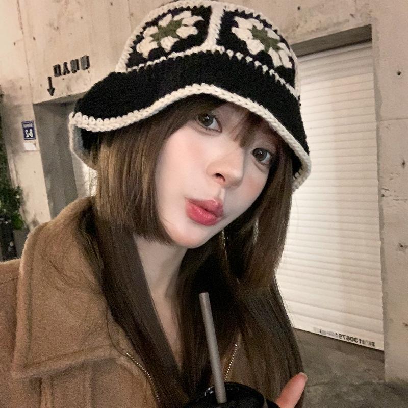 

Contrasting Wool Handmade Color Striped Fisherman Hat Knitted Hat Fashion чорний