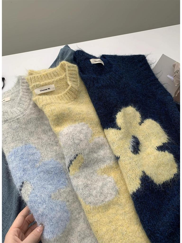 Women's Japanese Retro Age-Reducing Knit Vest - Soft, Skin-Friendly, Fluffy Sweater for Autumn/Winter 2025