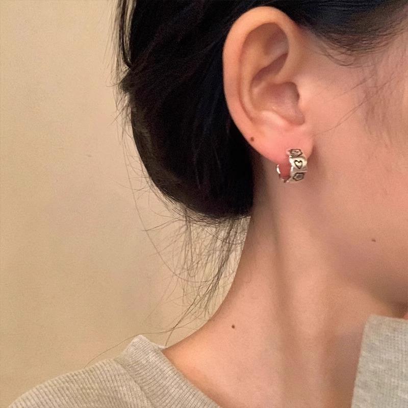 Simple Graffiti Flower Earrings Niche High-end Autumn Winter Temperament Light Luxury Fashion Women's Versatile Trendy Earrings