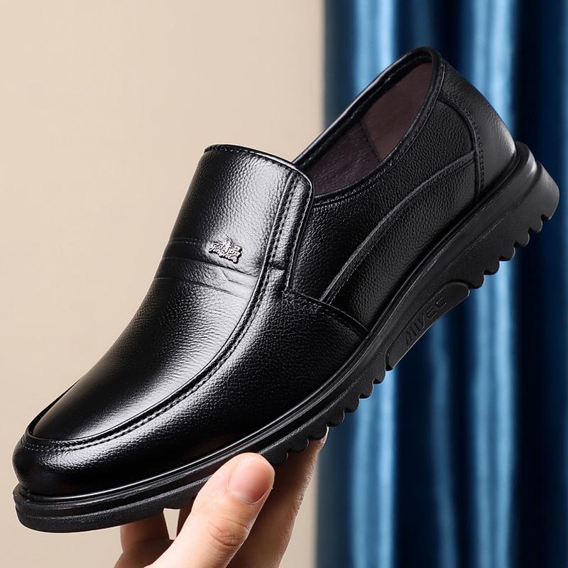 Men's Genuine Leather Slip-On Casual Shoes for Middle-Aged and Elderly; Soft Sole, Non-Slip, Top Layer Cowhide.