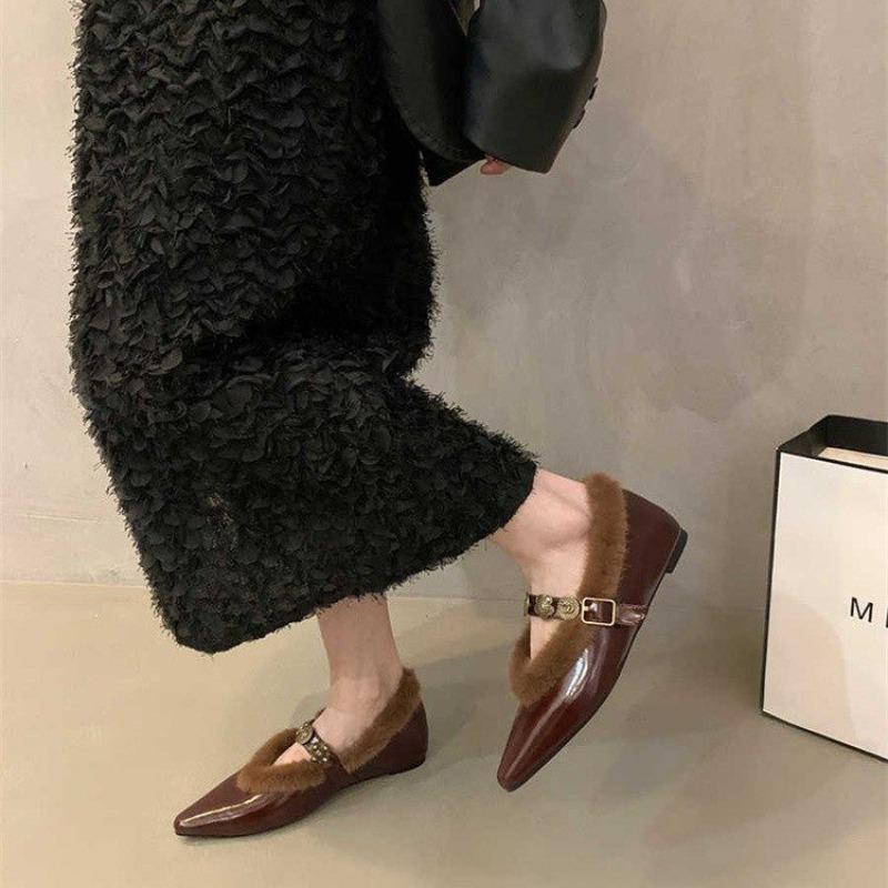 Women Boots 2024 Winter New Pointed Toe Loafers Retro British Style Warm Boots Women Casual Slip on Women Shoes Botas De Mujer