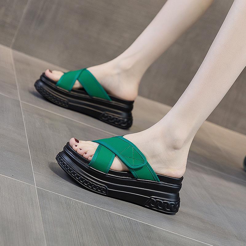 Slippers Women's Summer Sandals 2025 New Thick-soled Muffin Shoes Sandals Fashion Internet Celebrities with Small Fragrant Trend