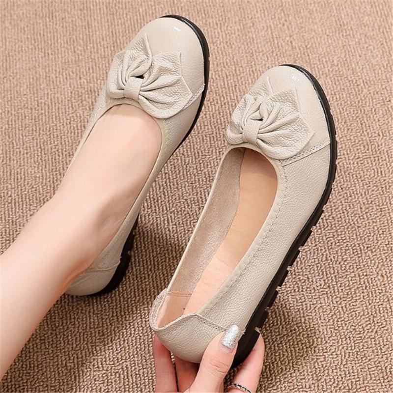 Genuine Leather Flat Sole Women's Shoes Comfortable Soft Sole Cowhide Wedges Mother's Shoes Casual Large Size Women's Shoes