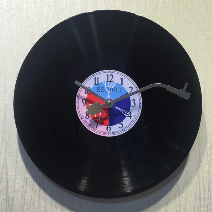 European and American Retro Vinyl Record Hanging Clock Creative Plastic Wall Clocks Ktv Living Room Study Wall Decoration