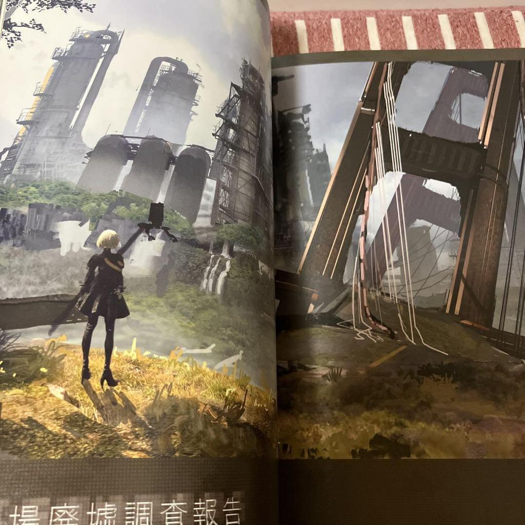 [USED] Anonymous Shipping NieR:Automata Art Record Collection & Strategy Guide