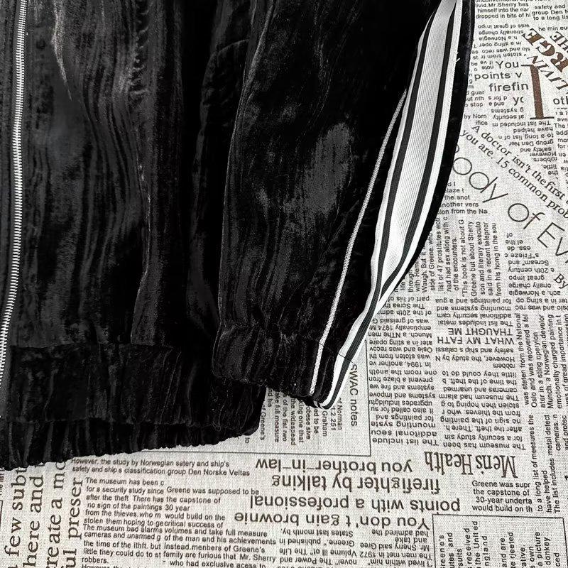 2024 Herbst Herren Gold Samt Gestreifter Pullover & Hosen Set